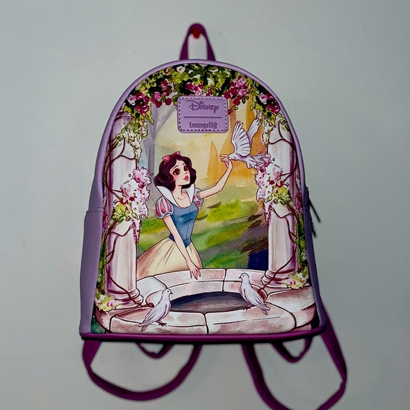Lounge fly Snow White Mini BackPack. Opened but not used. In Very Good Condition - Picture 1 of 3